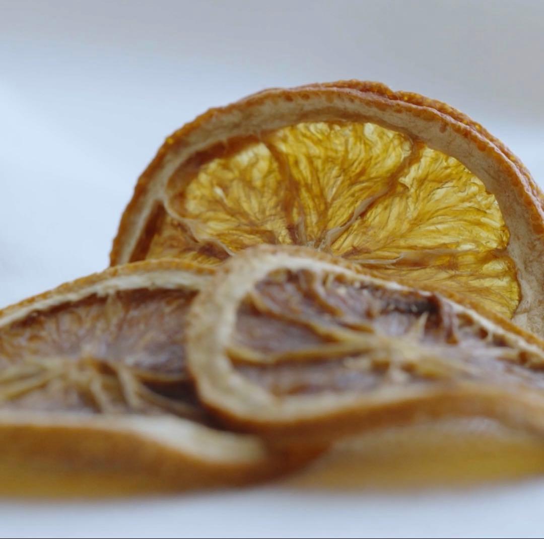 ＜新品・海外限定＞英国製 ウィンターラグジュアリーキャンドル シナモン＆オレンジ