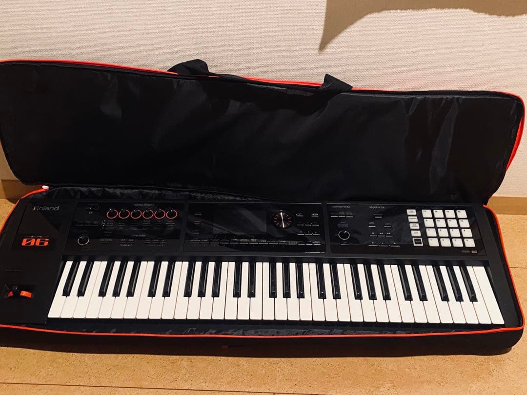 Roland FA06 電子キーボード ケース、シールド付き