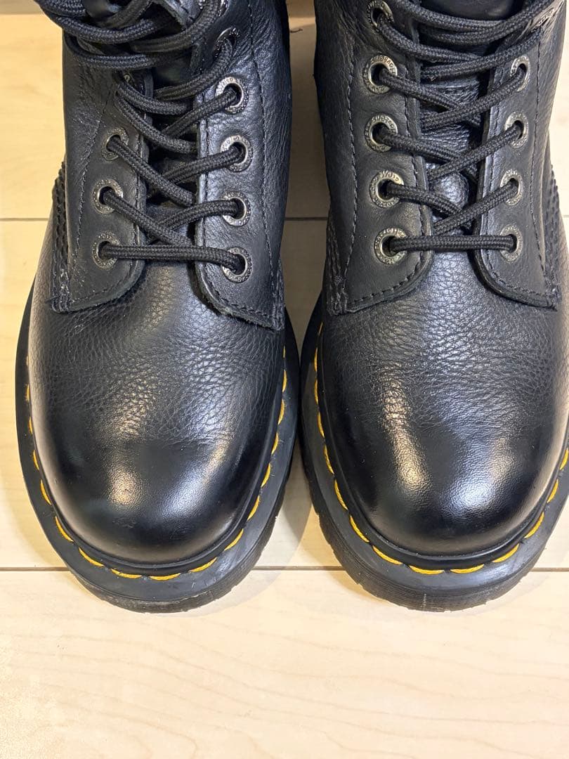 Dr.Martens 1B60 BEX 20 ホール ブーツ