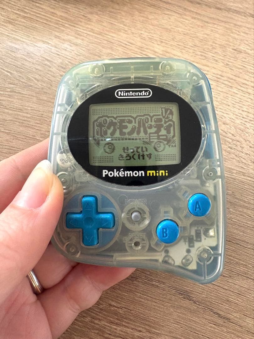 任天堂　ポケモンミニ　本体＆ソフト4点