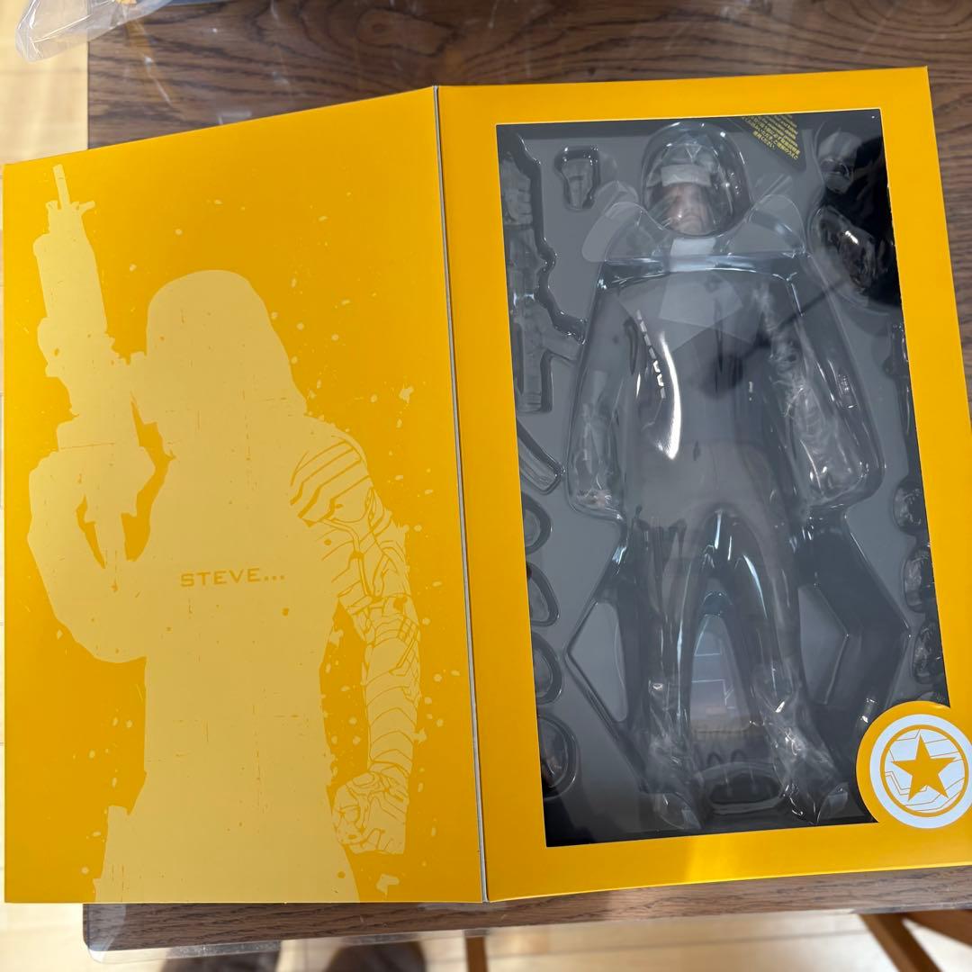 ホットトイズ　バッキー　バーンズ　ウィンターソルジャー　インフィニティウォー