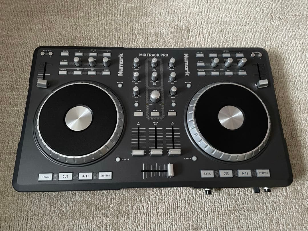 Numark MIXTRACK PRO DJコントローラー