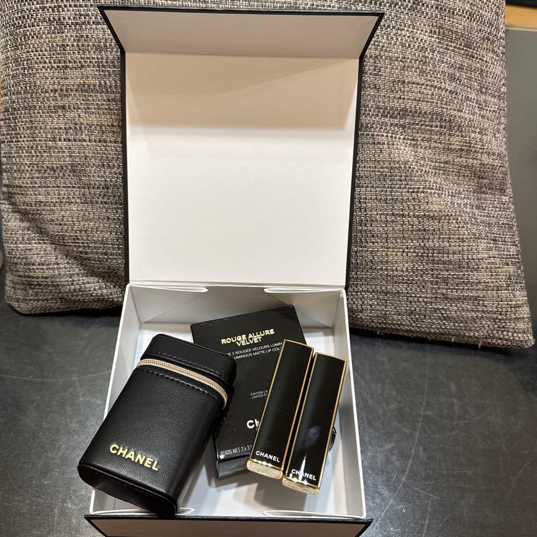 CHANELルージュアリュールヴェルヴェットレペルルセットオブ2ポーチ付シャネル