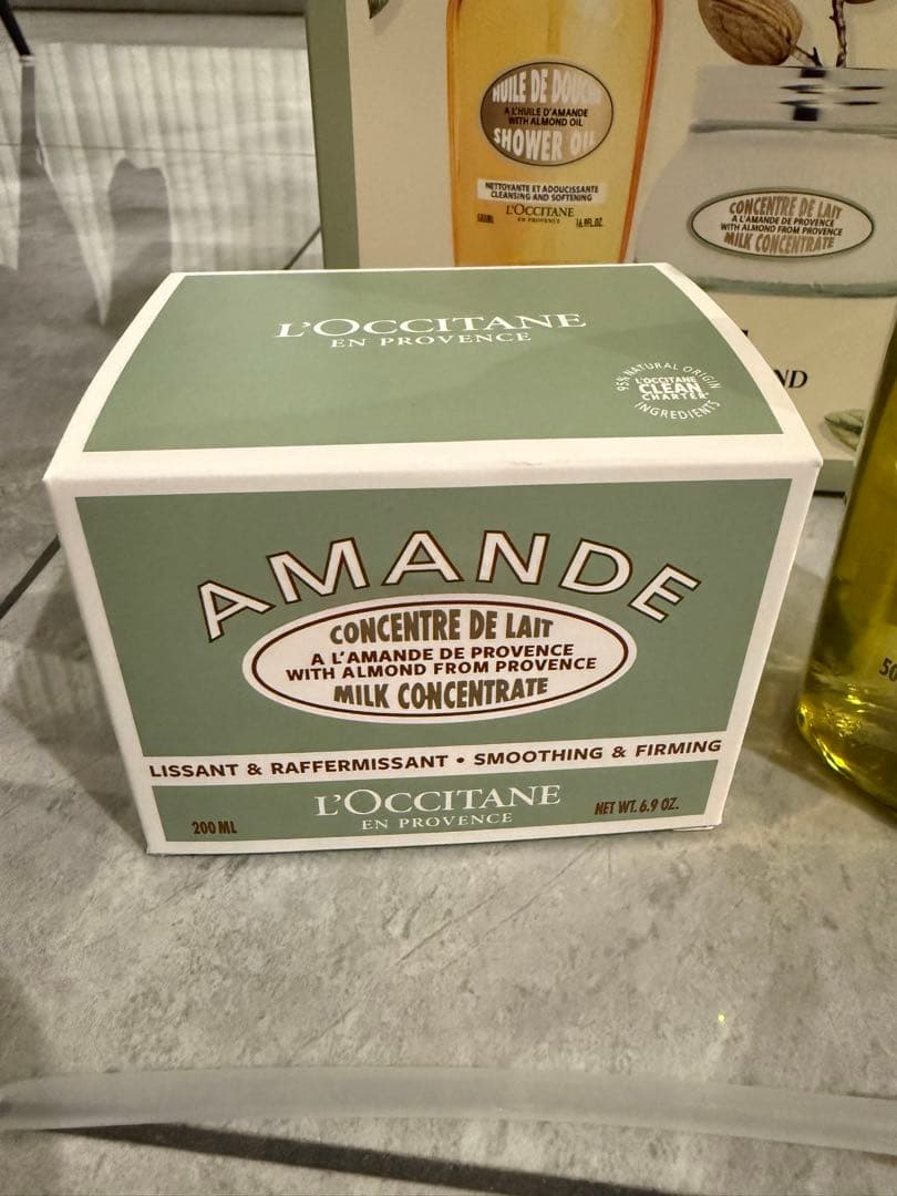 yoyoアーモンドシャワーオイルとミルクコンセントレートセット