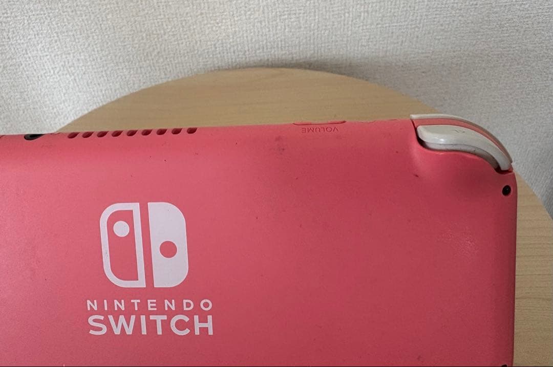 Switchライト コーラル ピンク 【難あり】 本体のみ