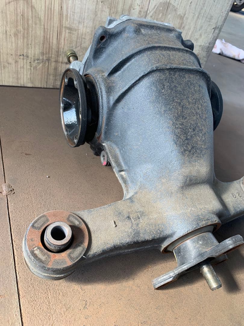 JZA80スープラ　後期 デフ　3.2ファイナルギア 8.5インチ