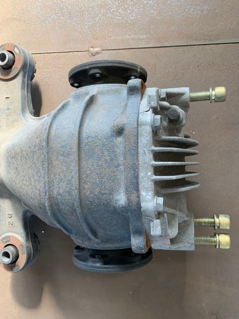 JZA80スープラ　後期 デフ　3.2ファイナルギア 8.5インチ