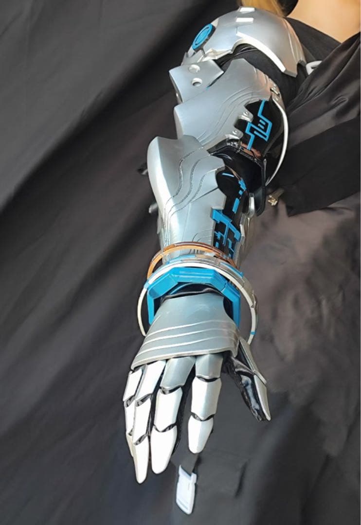 循ページ①（鳴潮 相里要 ロボアーム）