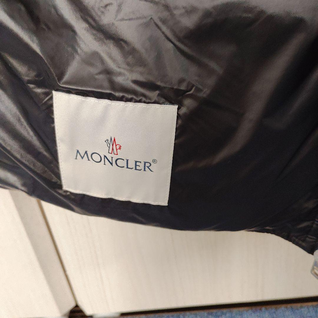 Moncler ブラック ダウンベスト サイズ2