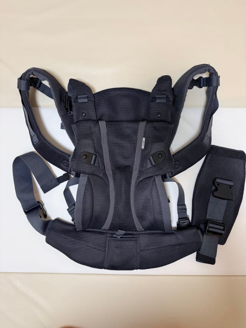 のえはるママ♡ アップリカ・ラクリス 抱っこ紐 ダークグレー