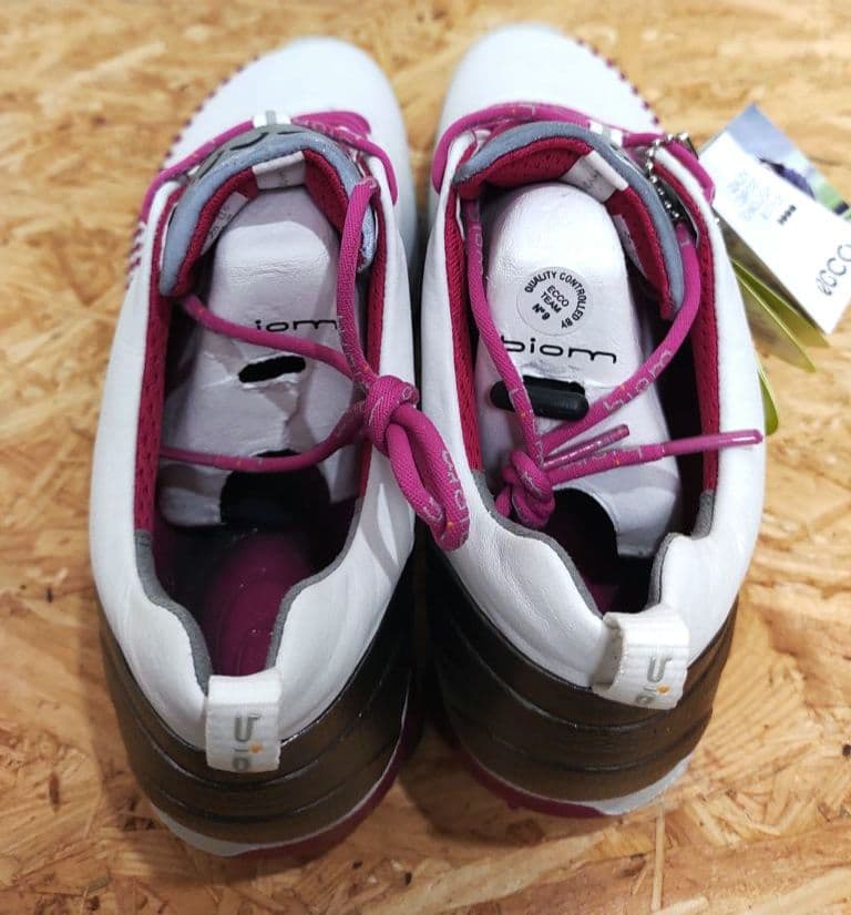 ECCOゴルフシューズ37 23.5cmソフトスパイクbiom