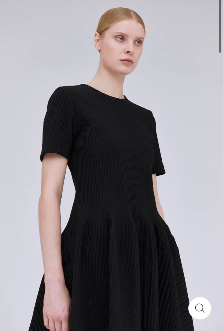 CFCL 膝丈ニットワンピース 2024ss ブラック