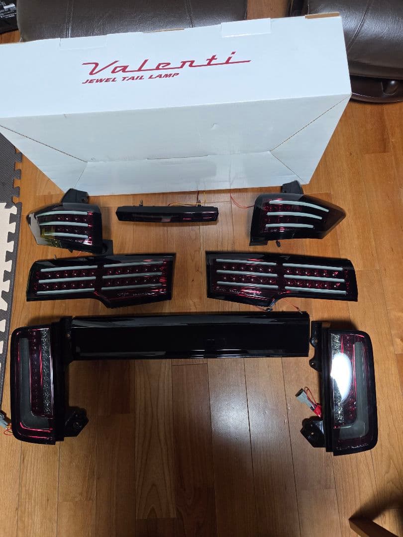 グ*ン様 Valenti ジュエルテールランプ フルセット E52える