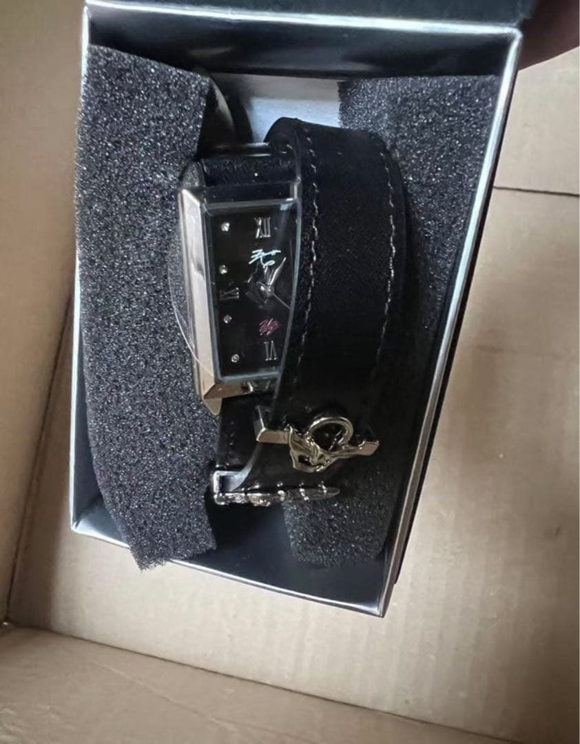 ウルトラマンオーブ　レディース　二連腕時計