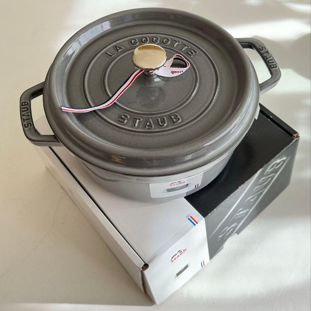 ✨新品✨ストウブ 鋳物ホーロー鍋 ピコ・ココット 24 cm ラウンド グレー
