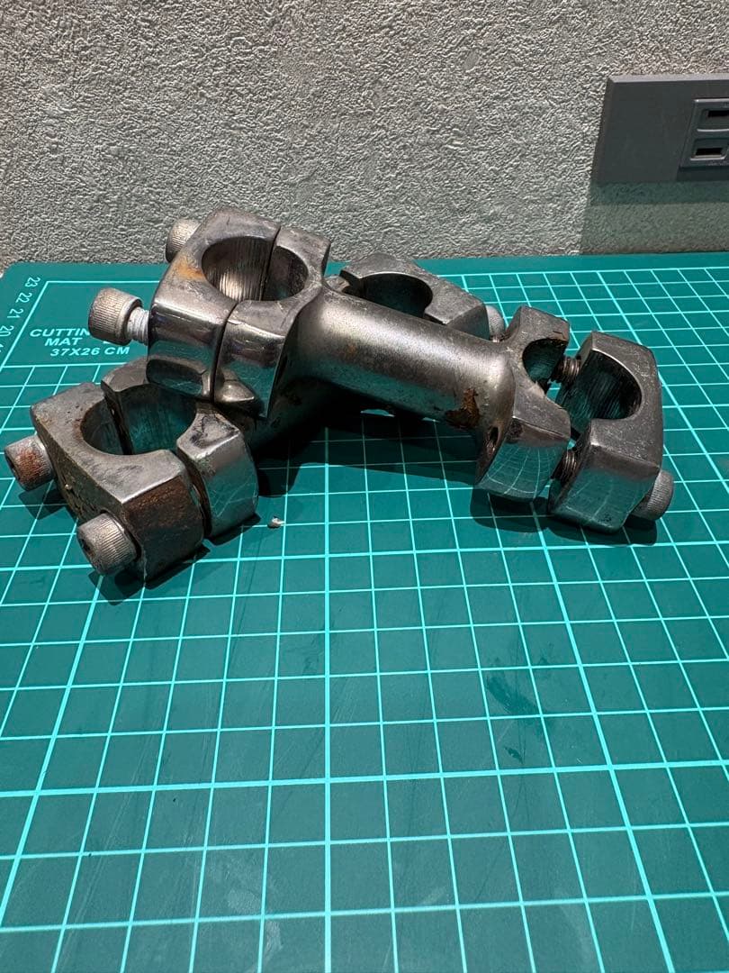 ドッグボーン　ライザー　ハーレー　ヴィンテージ　バイク　ハンドル　ライザー