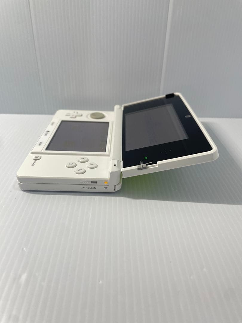 ニンテンドー3DS ピュアホワイト②