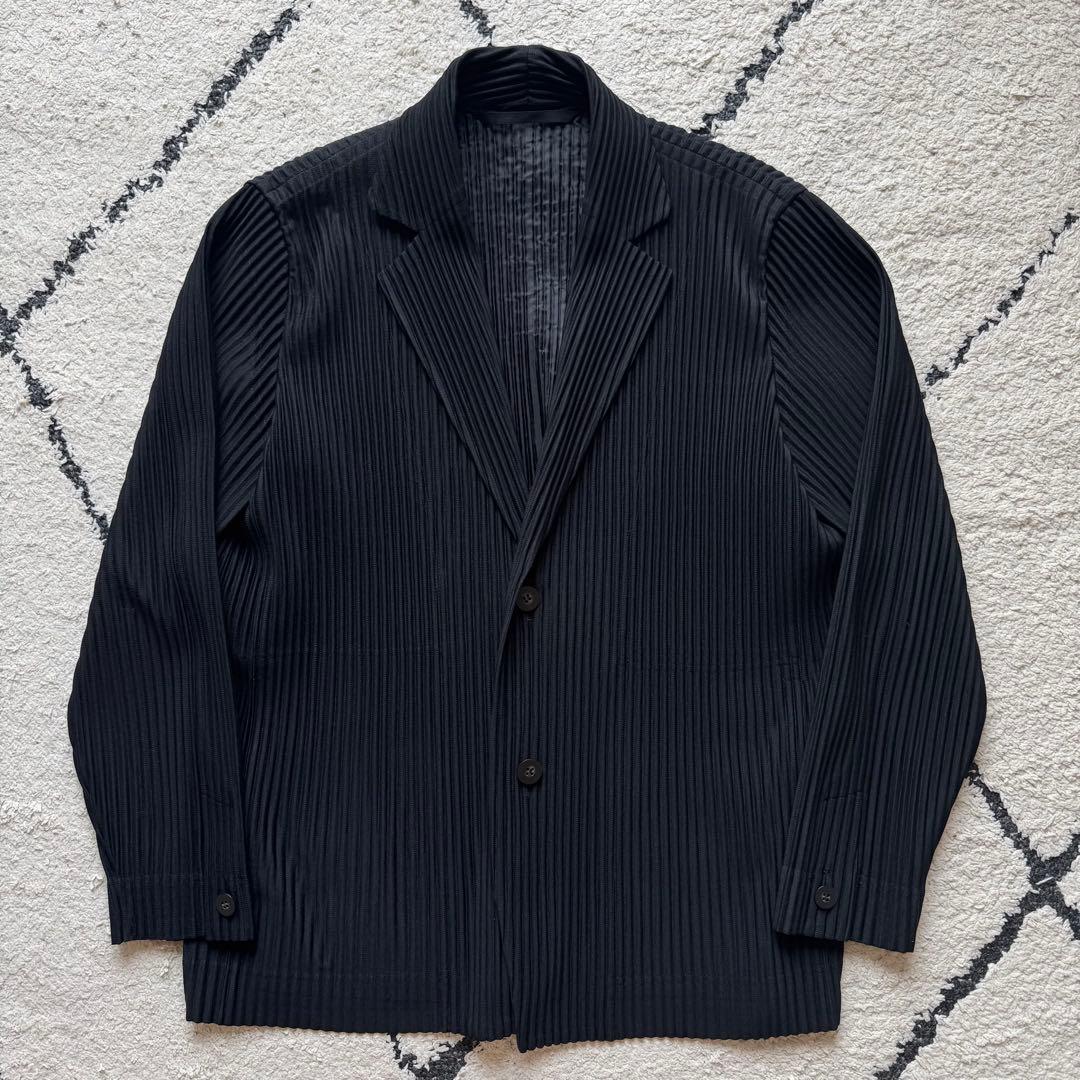 オムプリッセイッセイミヤケ　プリーツジャケット　テーラードジャケット　ブラック