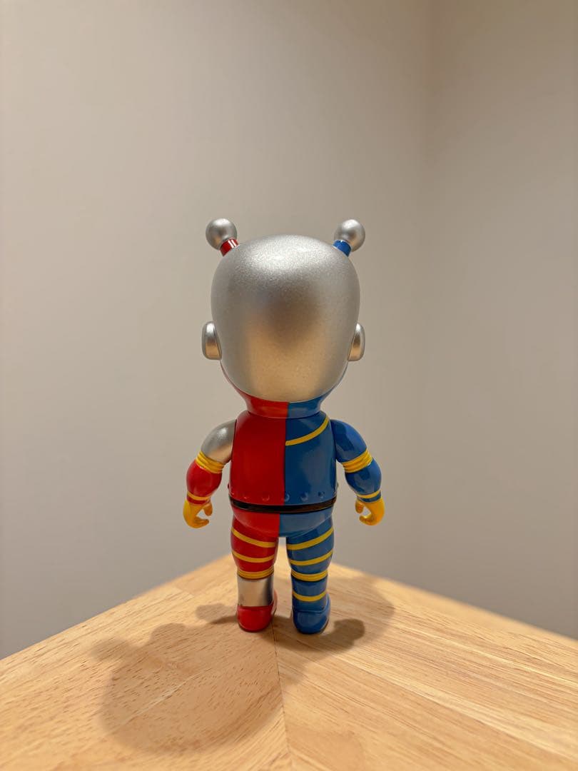 BLACKPEARLS × DEVILTOYS IRON HAPPY AIソフビ