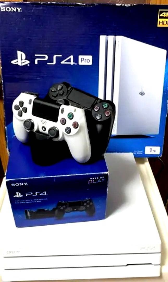 PLAYSTATION 4 pro white 1 TB コントローラー2台付き