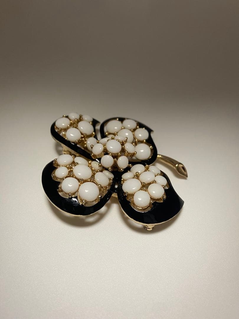 lotuscloud 2489⭐️TRIFARI トリファリ ブローチ ビンテージ