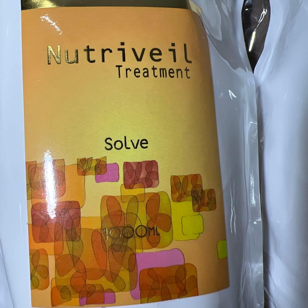ソルブシャンプーAquaflow & ソルブトリートメントNutriveil
