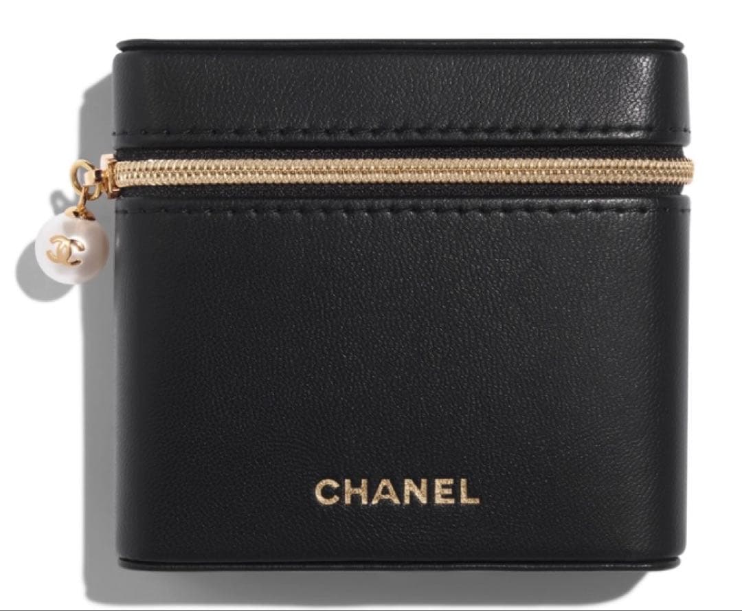CHANELルージュアリュールヴェルヴェット4本新品未開封ポーチ付き