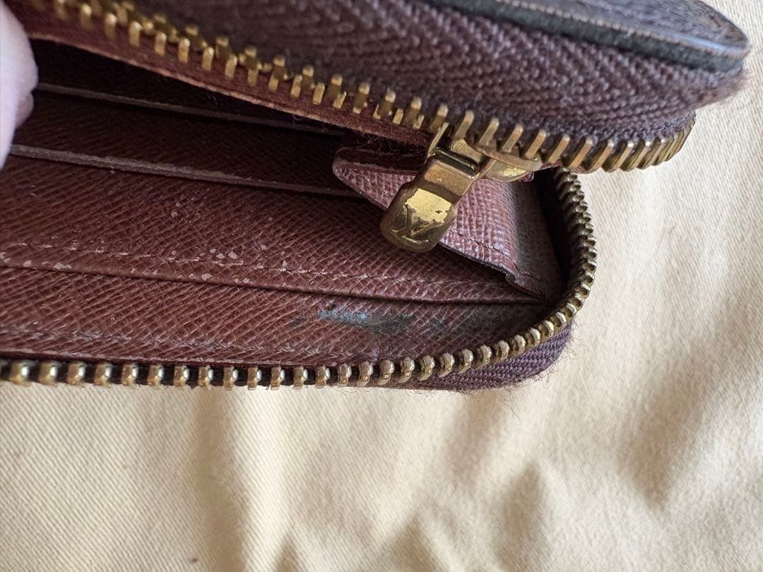 Louis Vuitton ジッピーウォレット　モノグラム