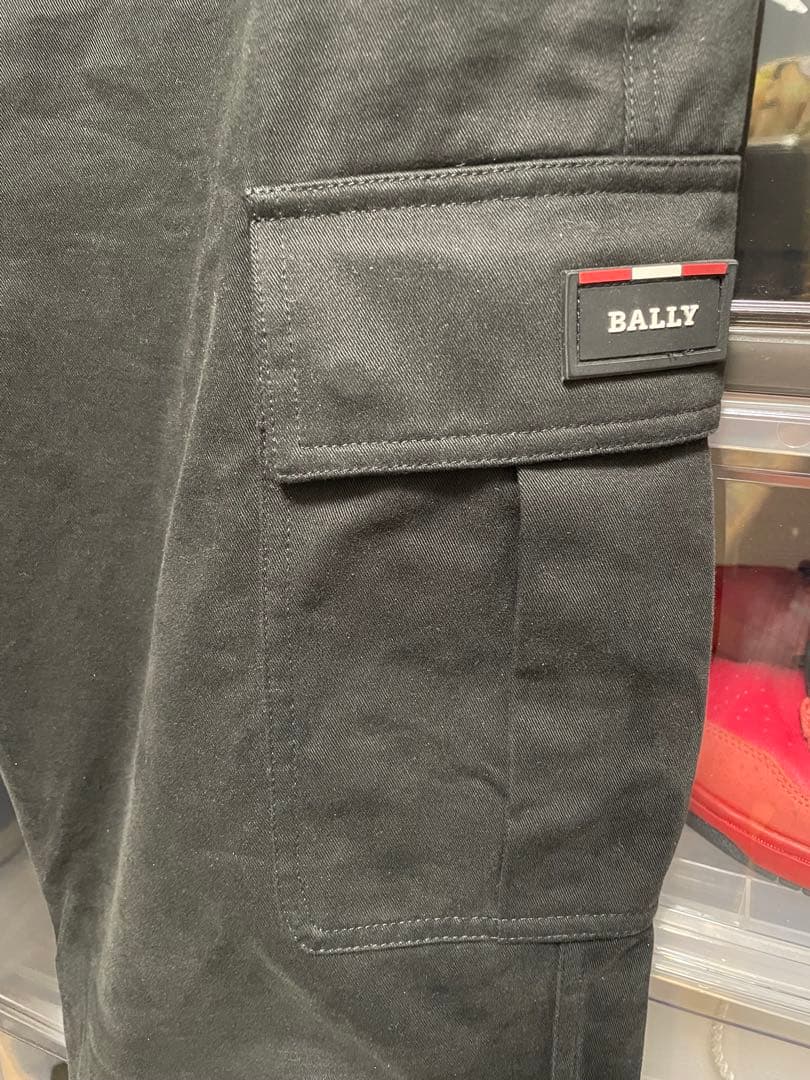 【年始も即出荷！】バリー　BALLY パンツ