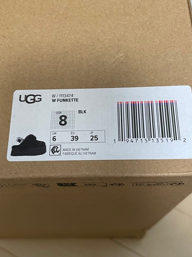 UGG ファンケット　24cm 黒　厚底　ムートン　サンダル　スリッポン