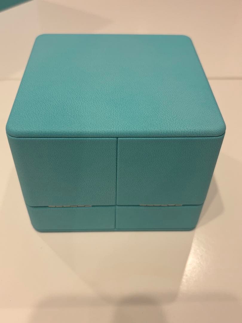 新品未使用　ティファニー 腕時計 ケース ブルーBOX 空箱