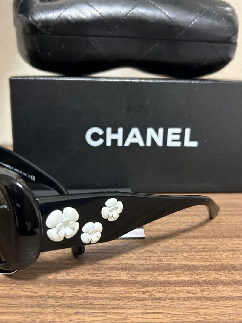 CHANEL カメリアモチーフサングラス　ジャンク品