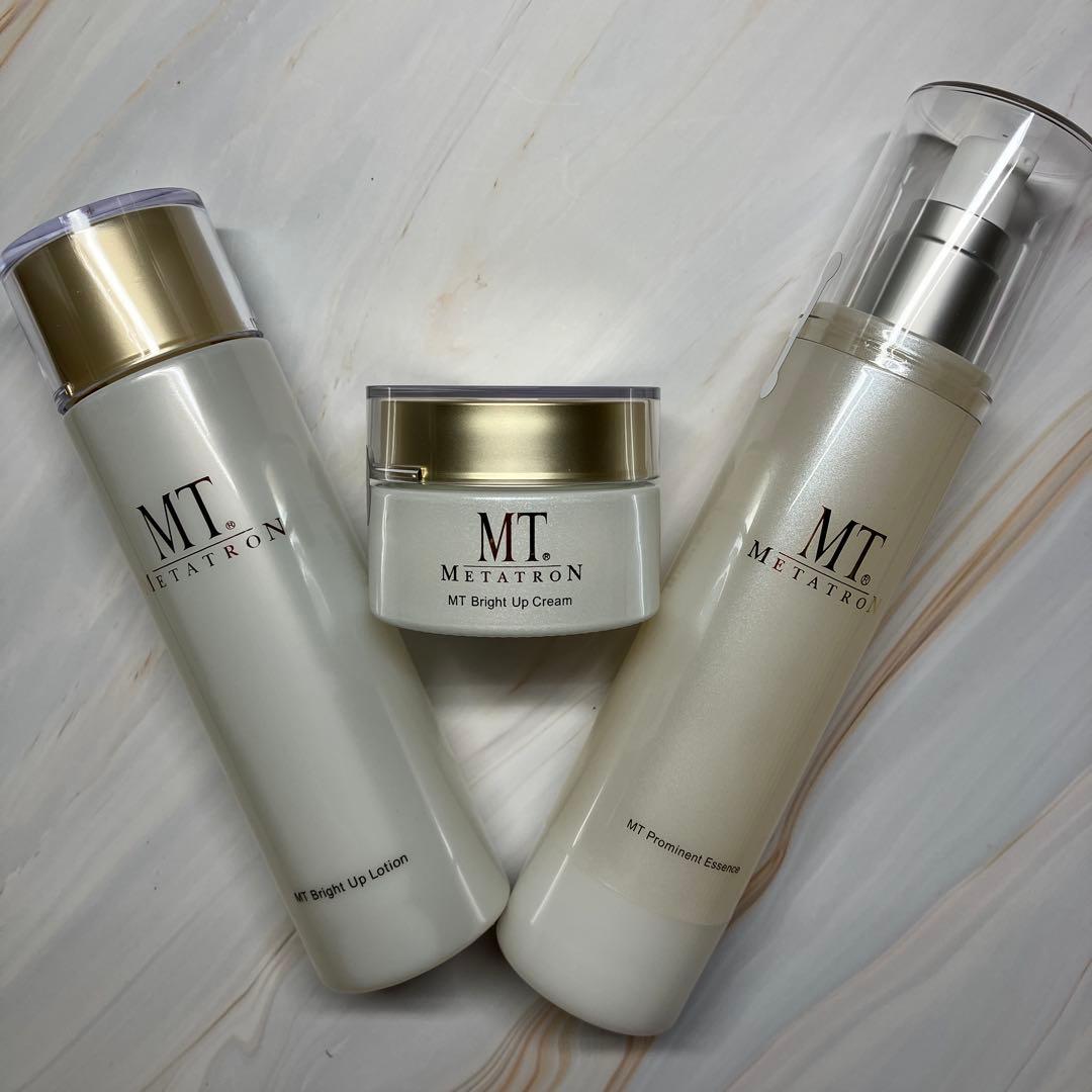 3点　ブライトアップローション　ブライトアップクリーム　プロミネントエッセンス