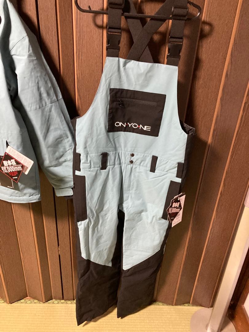 24/25NEWモデル オンヨネ　スキーウェア上下セット　サイズL