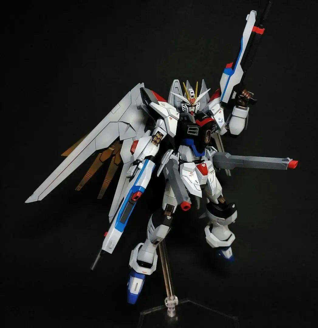 HGCE マイティーストライクフリーダムガンダム 全塗装完成品(胴体延長改修)