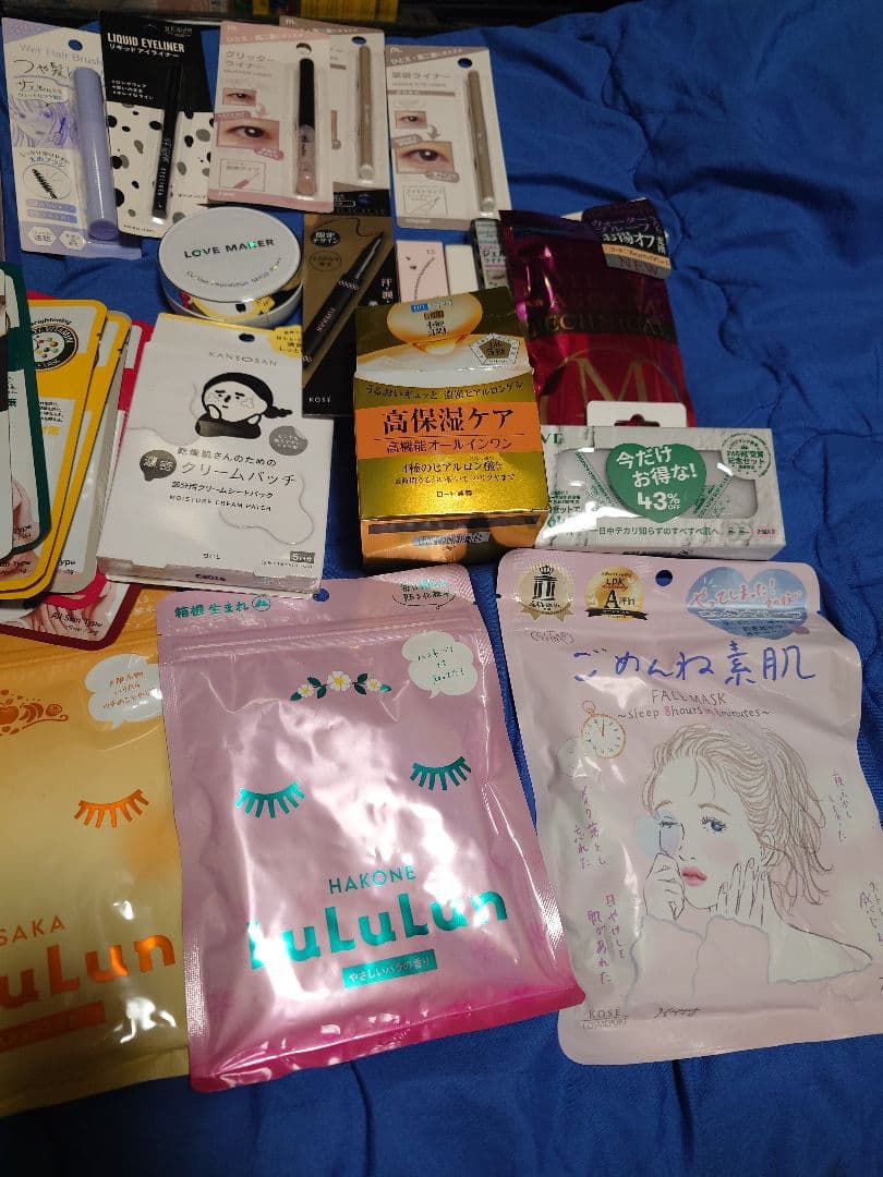 化粧品　新品未使用　大量まとめ売り　fwee，TIRTIR,etc...