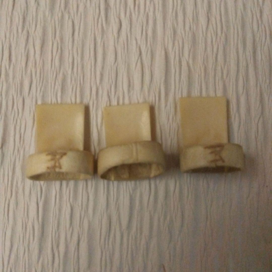 【大阪府　直接取り引き限定】　琴　楽譜　琴爪　琴柱 琴台　譜面台