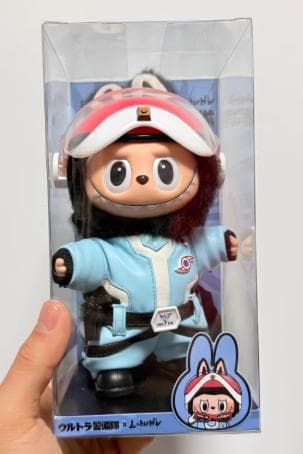 ポップマート ラブブ 改造 ウルトラマン 警備隊 フィギュア