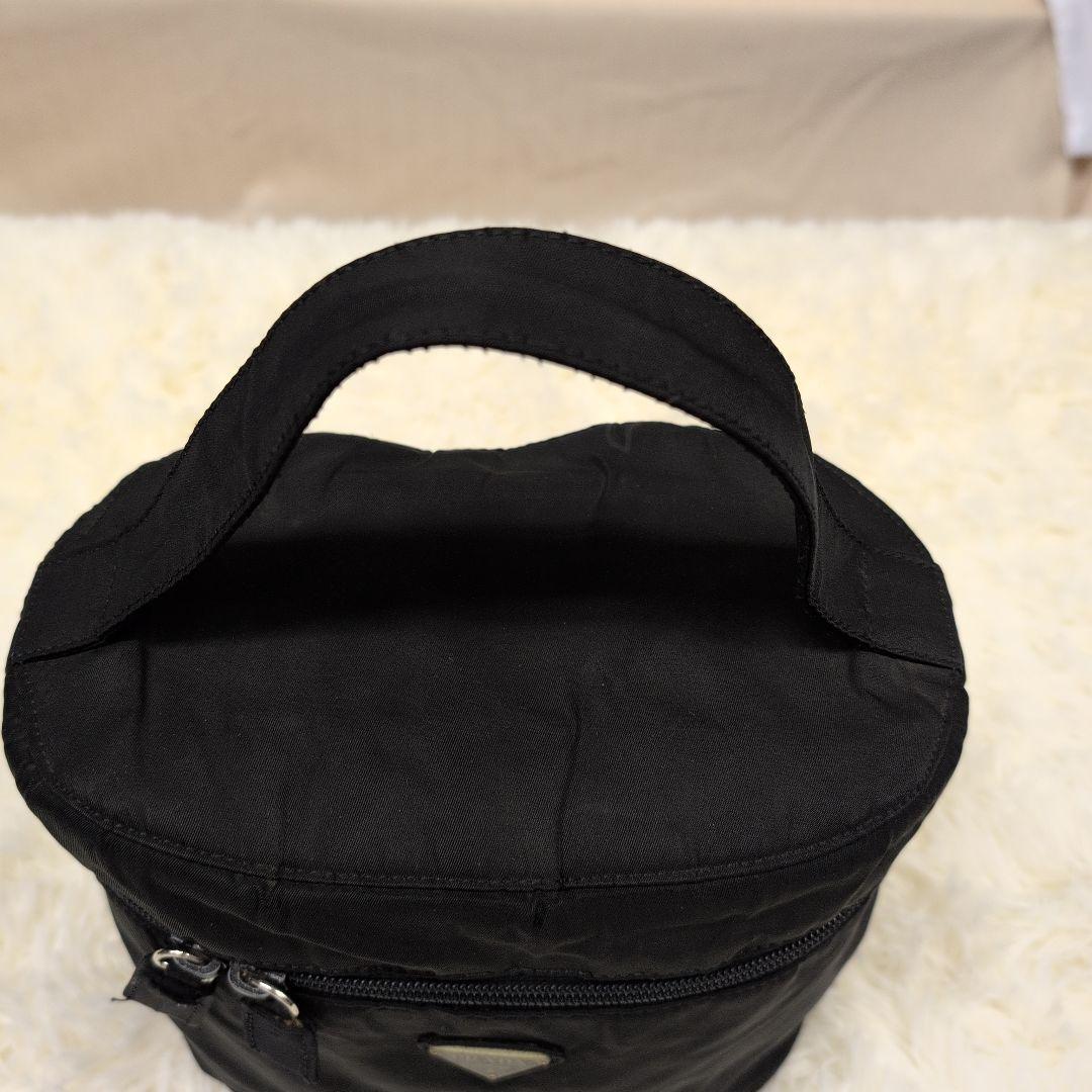 PRADA プラダ ナイロン バニティ バッグ ブラック 三角ロゴプレート