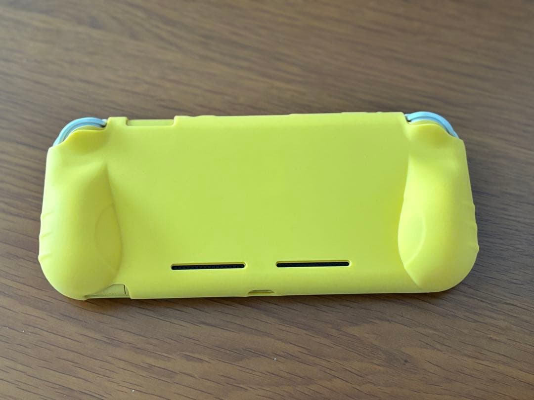 Nintendo Switch Lite イエロー カバー 収納ケース付き