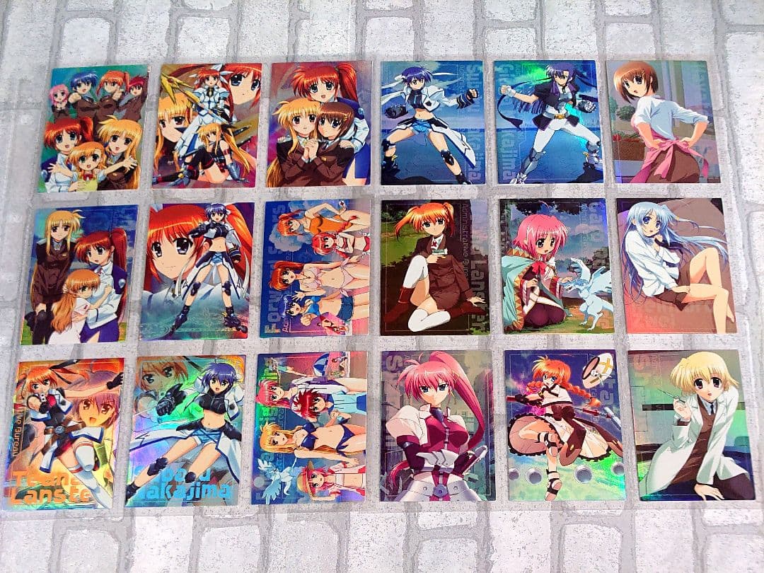 魔法少女リリカルなのはStrikerS、トレカ225枚&バインダー。