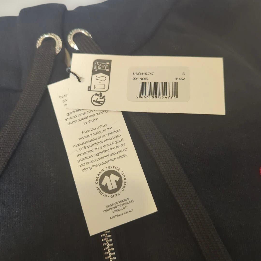 【新品】AMI PARIS フルジップパーカー　黒　Sサイズ　QR認証確認済