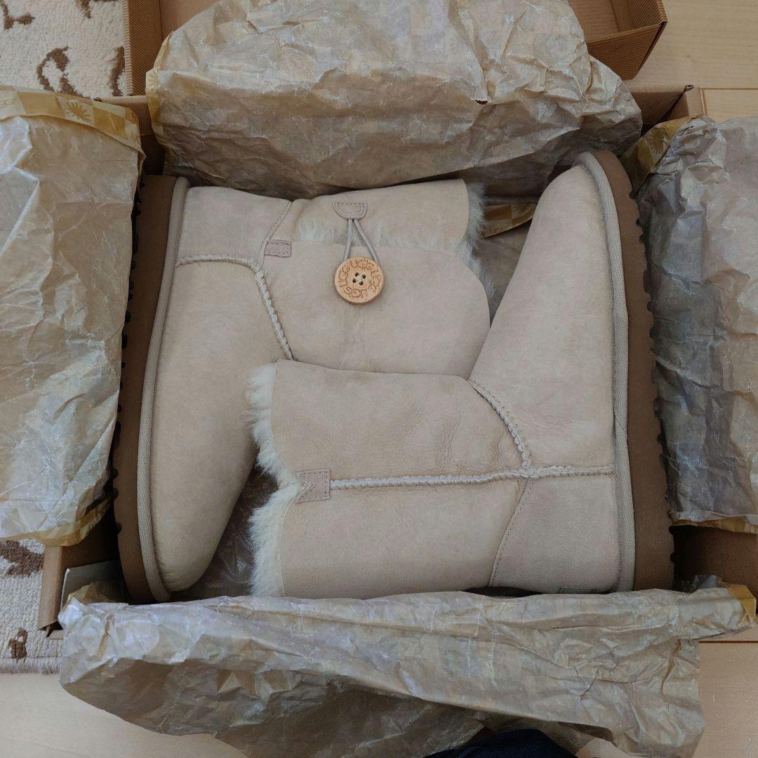 UGG W BAILEY BUTTON 5803 ムートンブーツ