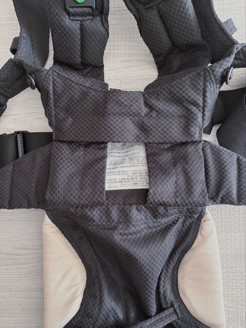 【直営店舗限定色】nunaヌナ 抱っこ紐cudlclikカドルクリック　キャビア