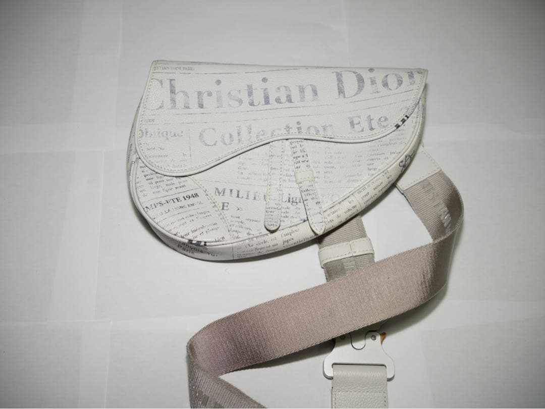 Christian Dior ニュースペーパープリント ボディバッグ