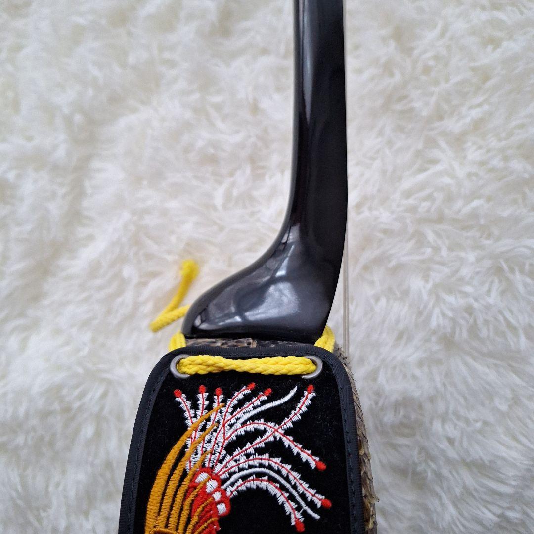 極美品【✨付属品付✨】沖縄三線 本蛇皮 和楽器 ケース付き 初心者〜