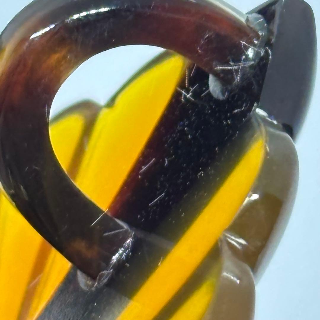 111405 本鼈甲　白甲　黒甲　k18 血赤珊瑚　花芯　ネックレス兼ブローチ