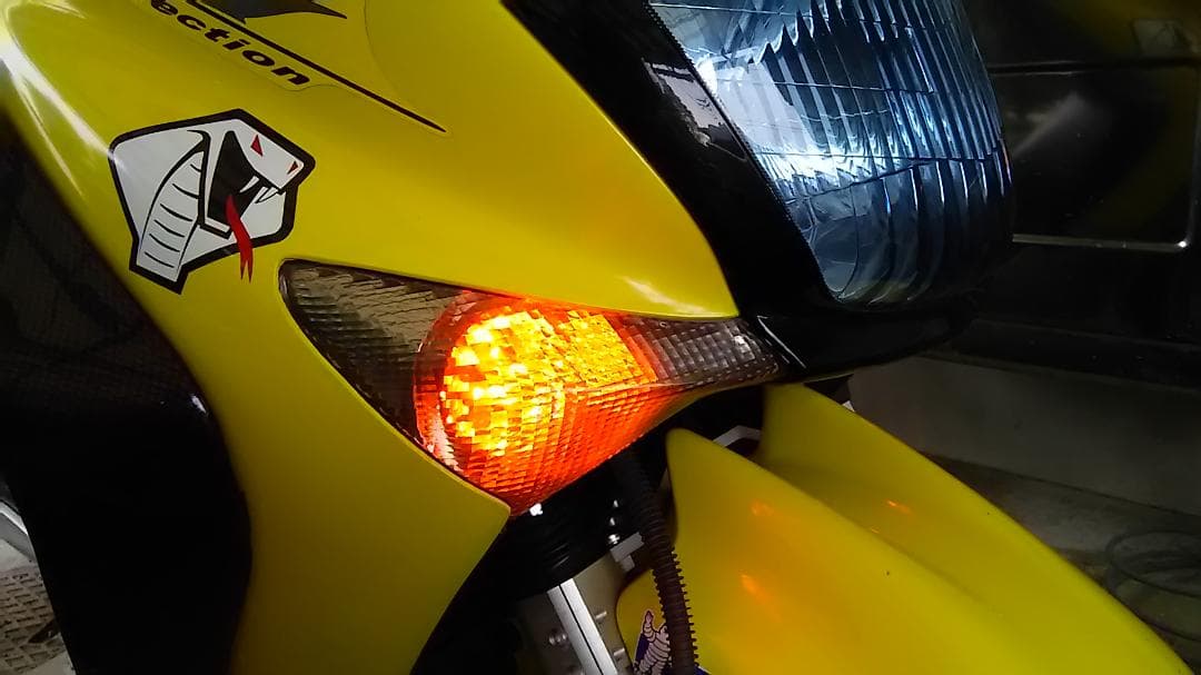 マジェスティ125 26LEDフロントウインカー 右直事故対策+16LEDリア