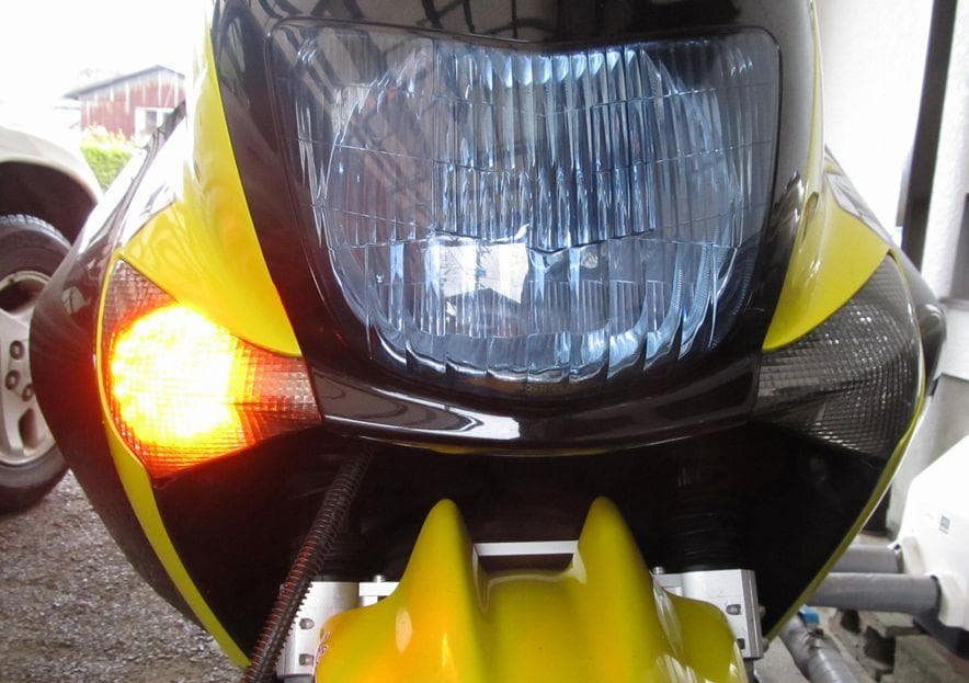 マジェスティ125 26LEDフロントウインカー 右直事故対策+16LEDリア