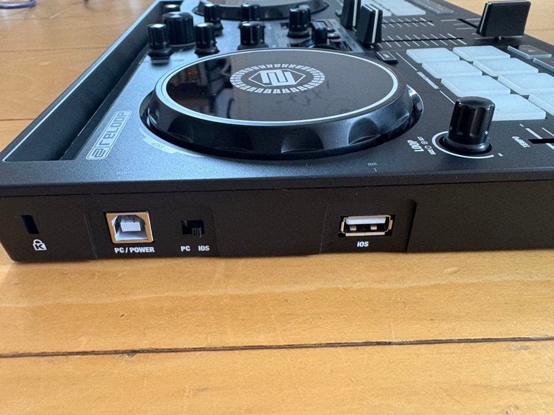 1531様　Reloop Buddy DJコントローラー